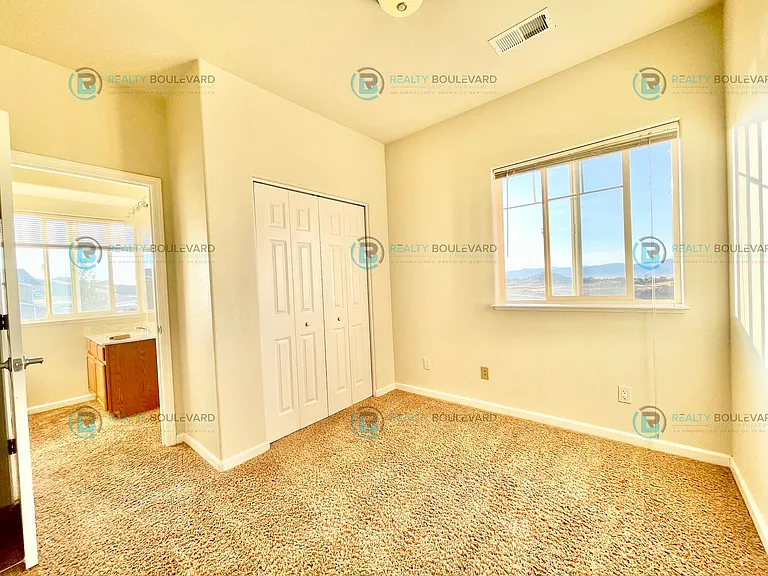 4007 Anthony James Ct — Photo 17