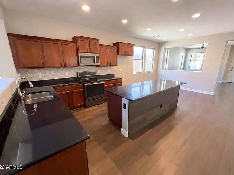 4648 S Twinleaf Dr — Photo 3