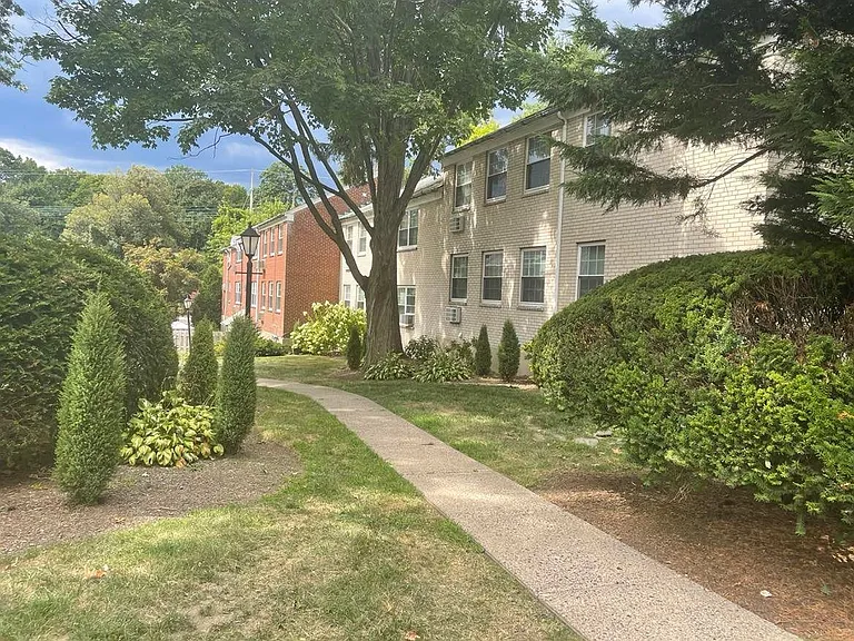 The Metropolitan Wynnewood — Photo 30