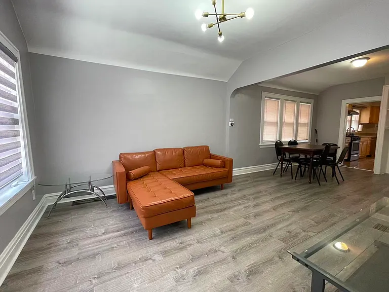 2846 S Union Ave #1 — Photo 2