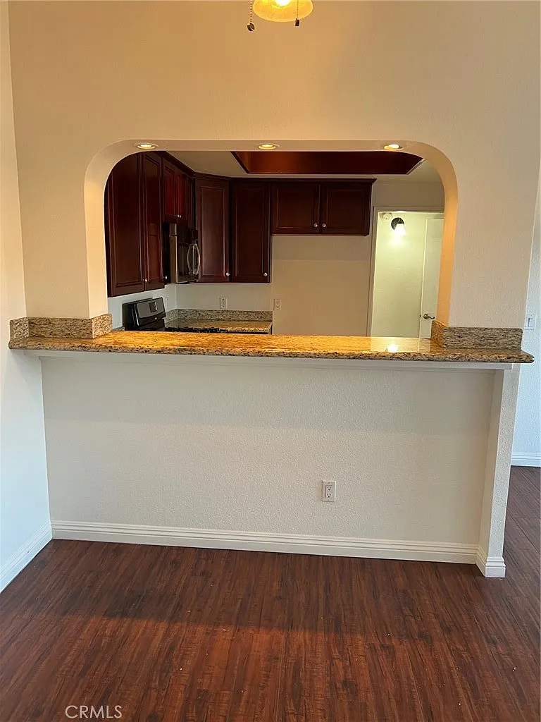 2 bed, 841 sqft, $2,495 — Photo 3