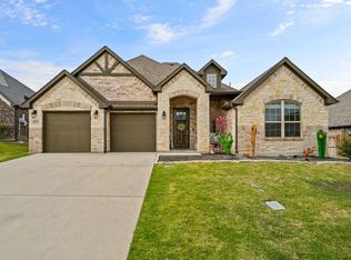 705 Chaparral Rd, Sanger, TX 76266