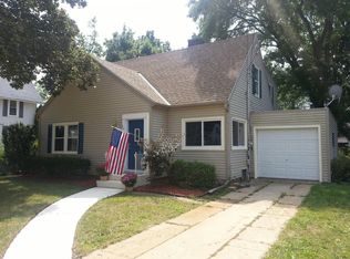 1710 Oakwood Ave, Beloit, WI 53511