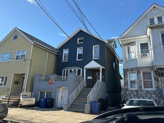 2nd image of 187 Pearsall Ave
