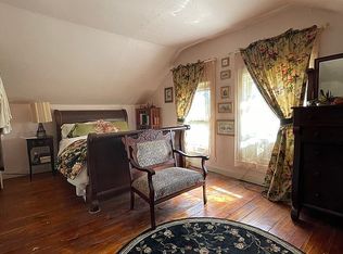 215 S Rutledge St, Pentwater, MI 49449