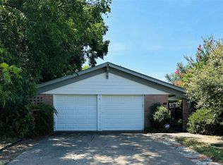 218 Adah Ln, Irving, TX 75062