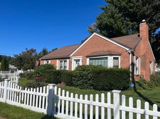 260 Plumtree Rd, Springfield, MA 01118