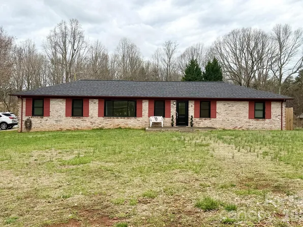 701 Cherry Ln, Shelby, NC 28150