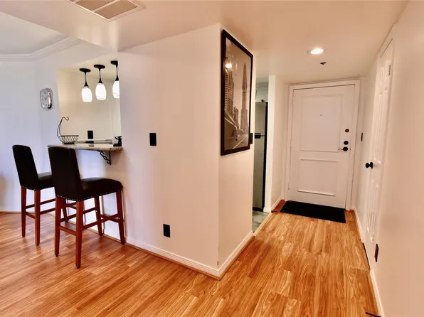 3525 Sage Rd APT 701, Houston, TX 77056