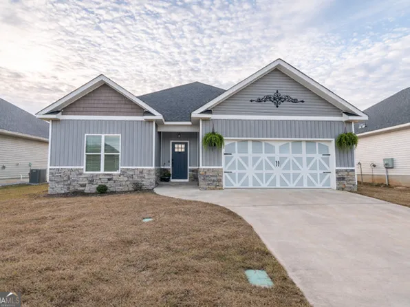 111 Cascades Ct, Bonaire, GA 31005