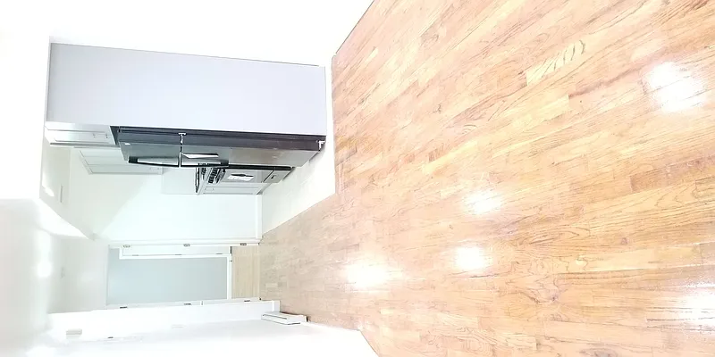 Rented by City Express Realty & Management Corp | media 21