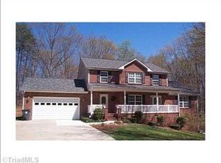 4913 Gold Crest Dr, Oak Ridge, NC 27310