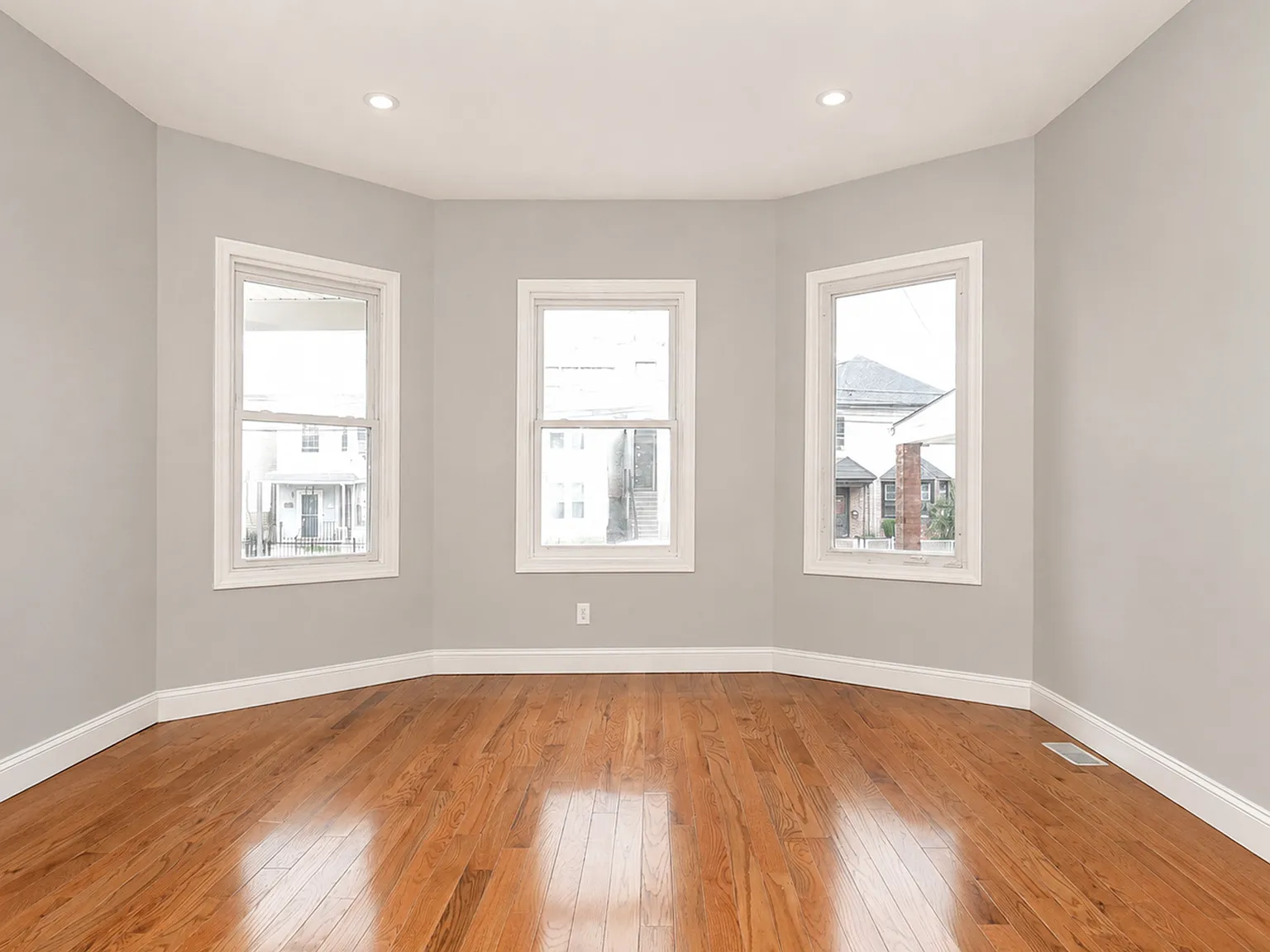 3 bed, $2,800 — Photo 2