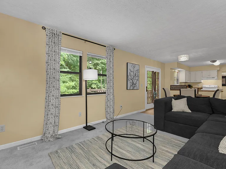 3084 Highland Park Dr — Photo 12