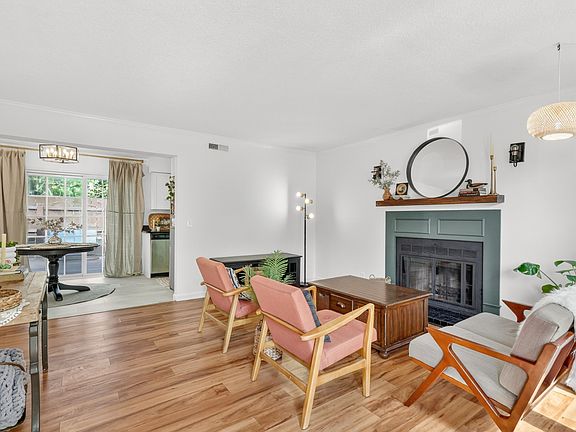 3rd image of 1336 Quail Valley Rd