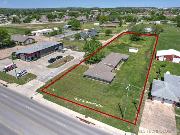 9545 S Phoenix Ave, Jenks, OK 74037