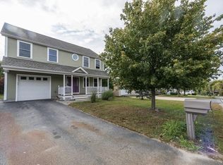 18 Carrington St, Blackstone, MA 01504