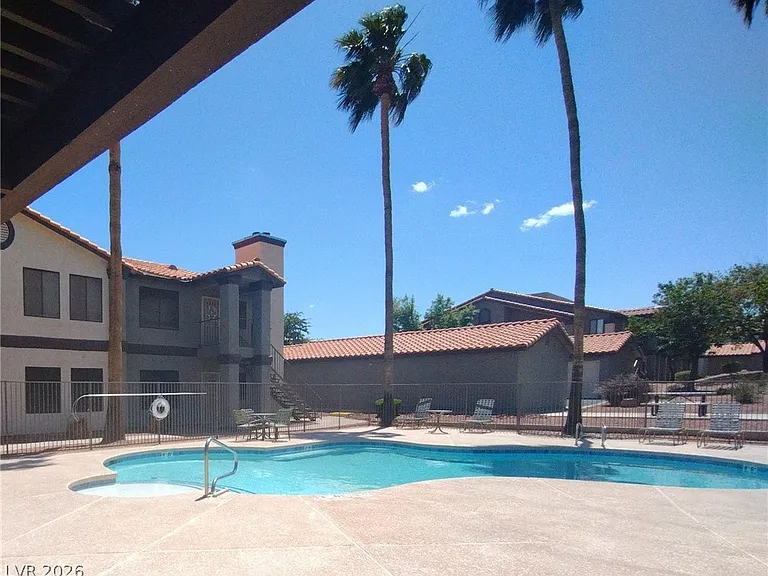 1575 W Warm Springs Rd #123 — Photo 18