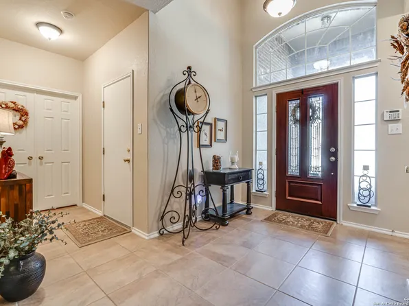 817 Armour, Cibolo, TX 78108