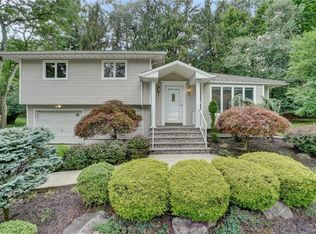 12 Waverly Pl, Monsey, NY 10952