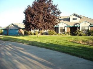 10260 Davis Rd, Wilton, CA 95693