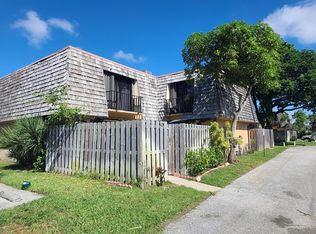 62 Lake Arbor Drive, Palm Springs, FL 33461