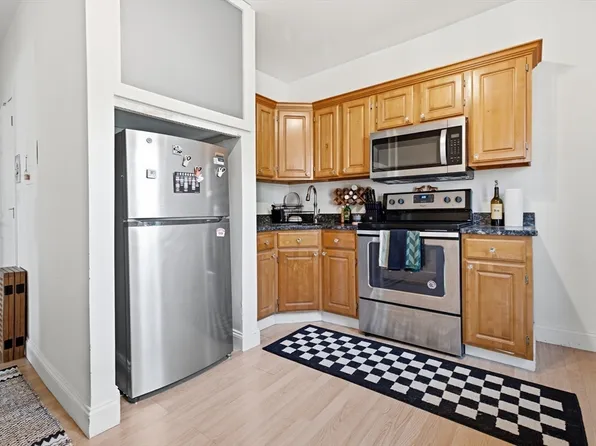 1810 Dorchester Ave APT 7, Dorchester, MA 02124