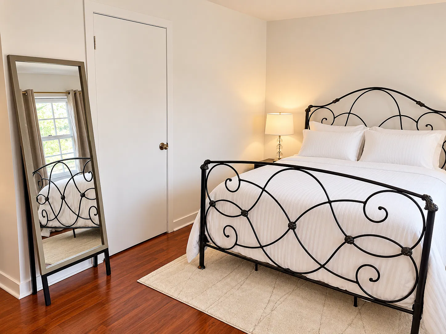 2 bed, 1.5 bath, 1253 sqft, $3,750 — Photo 3