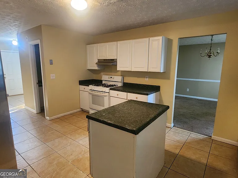 5748 Wellborn Creek Dr — Photo 18