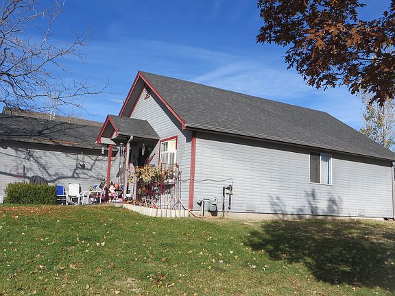 Tree Lined Streets (99ft)