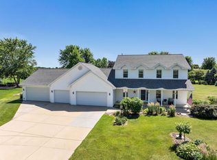 3040 Opal Rd, Green Bay, WI 54311