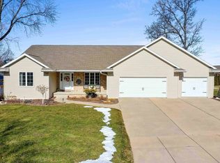 3853 Shore Crest Trl, Green Bay, WI 54311