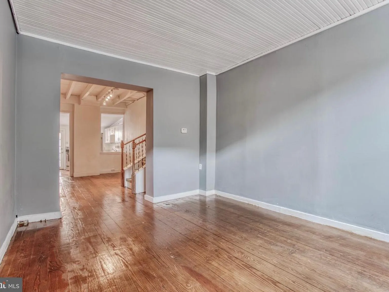 1125 William St — Photo 2