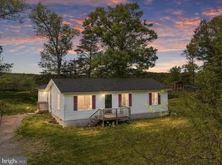 78 Poling Farm Ln, Augusta, WV 26704