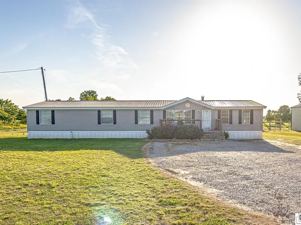 633 Brown Rd, Oak Grove, LA 71263