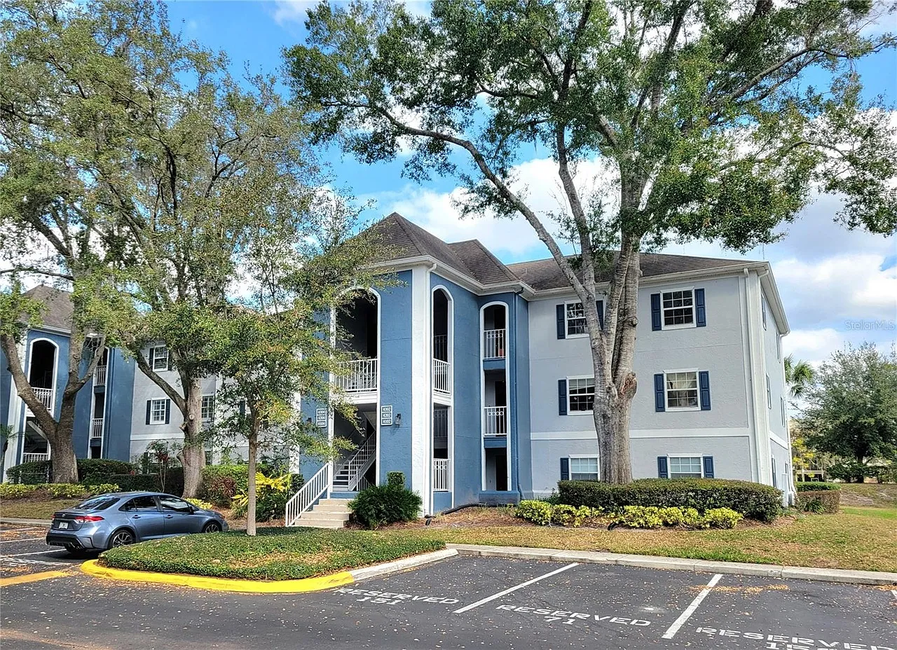 2 bed, 2.5 bath, 1365 sqft, $1,950 — Photo 1