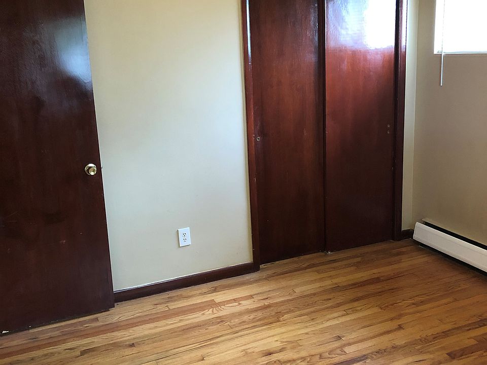 Affordable and Quiet Senior Living Detroit Apartment - 18221 ...