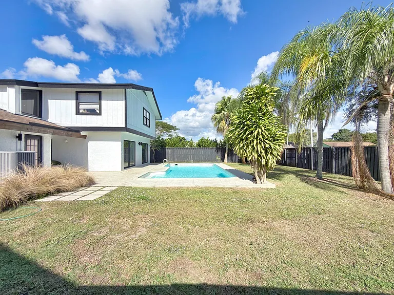 760 Windtree Way — Photo 13