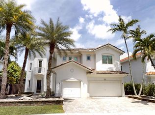 7044 NW 113th Pl, Doral, FL 33178