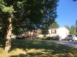 520 Roan Creek Levee Rd, Yuma, TN 38390
