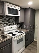 2nd image of 915 W Oak Ridge Rd APT B