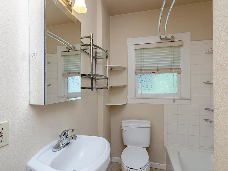 615 T St #1 — Photo 9