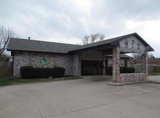 2228 W College St, Springfield, MO 65806