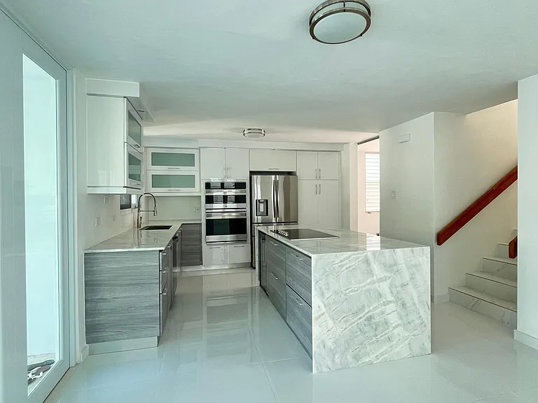 1141 Vistamar Marina E — Photo 9