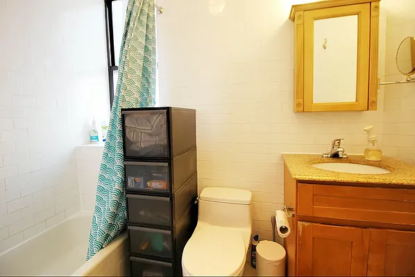 Rented by Five Town Global Realty | media 8
