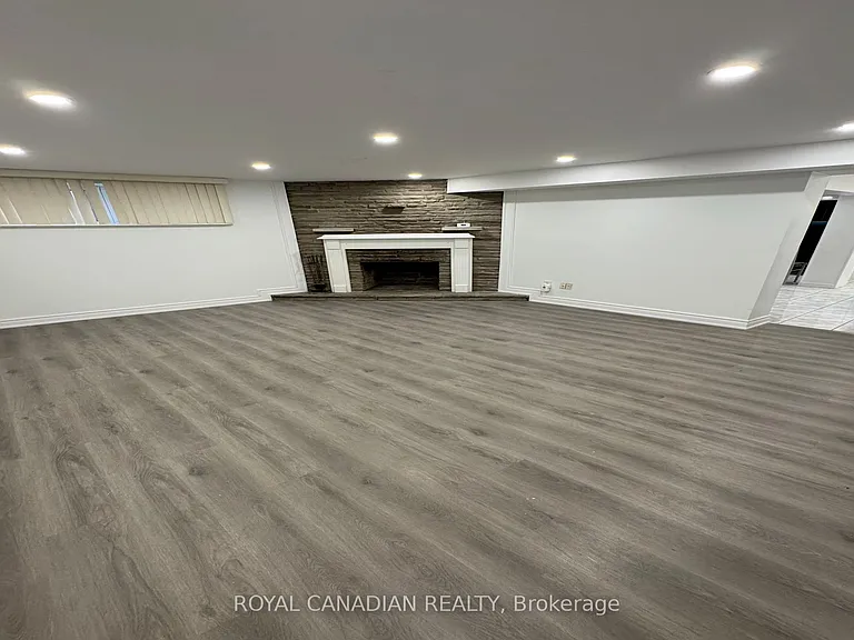312 Coronation Dr #BASEMENT — Photo 8