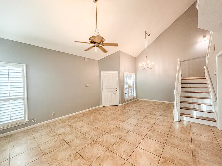 7 Chapel Hill Cir #7 — Photo 6