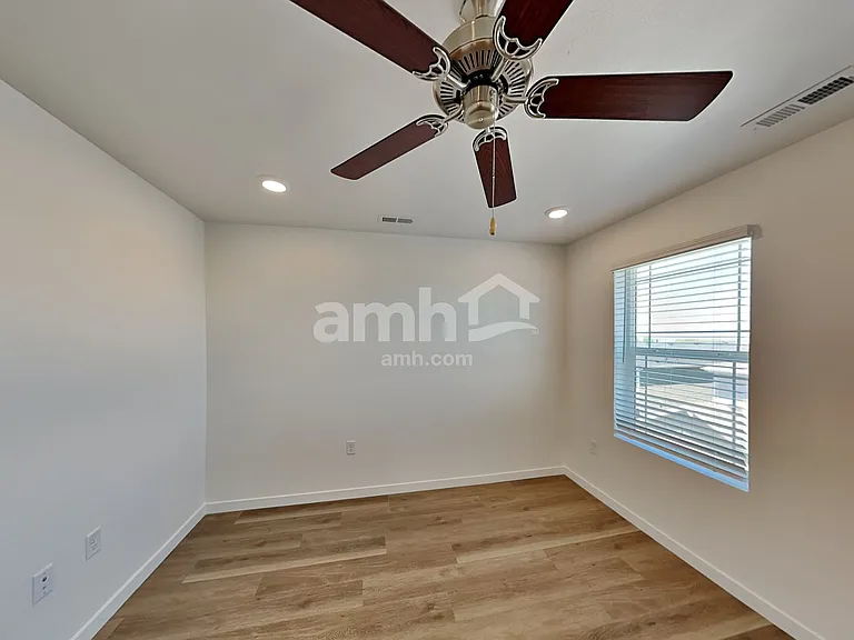 26199 E Calhoun Cir — Photo 8