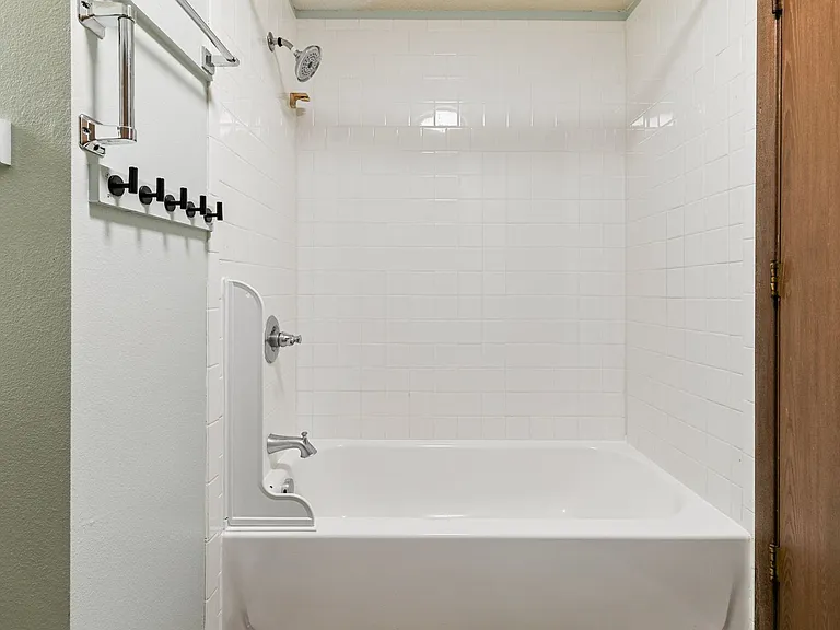 390 Knotty Pl — Photo 20