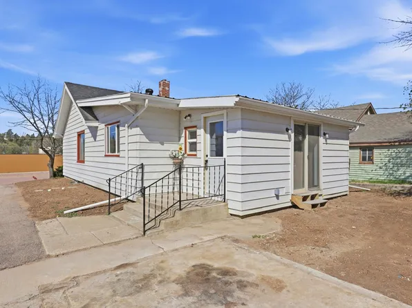 505 S 5th St, Hot Springs, SD 57747